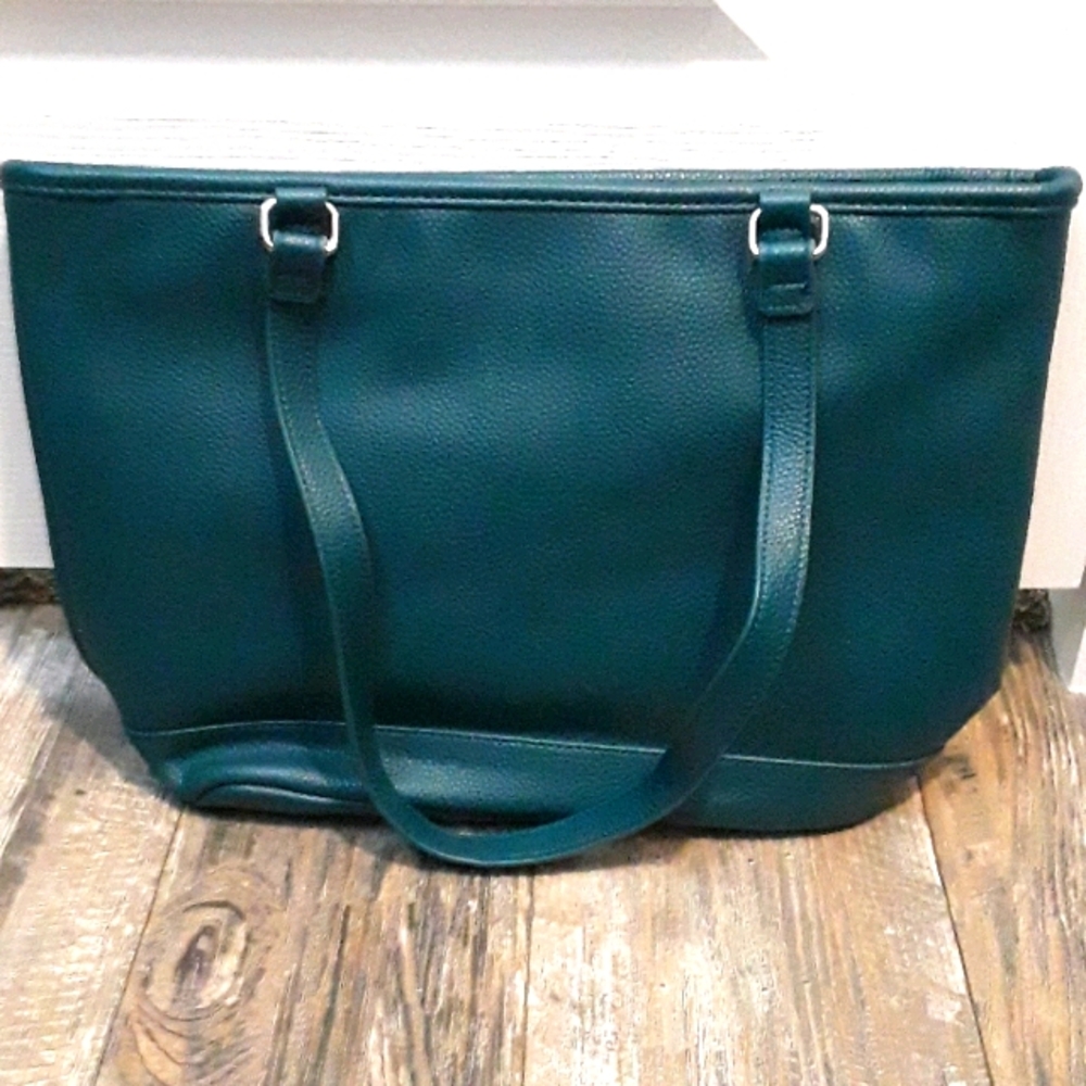 Thirty-One Jewell Purse